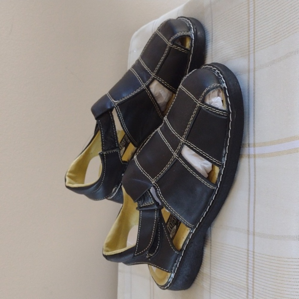 Sandals for men